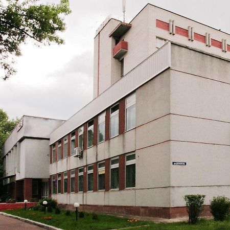 Profssoyuzny Hotel チェルニーヒウ エクステリア 写真